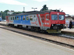 
'7122 001' at Split Station, Croatia, September 2011